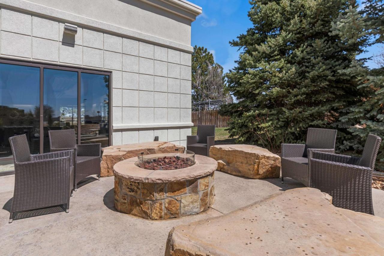 Hampton Inn & Suites Greeley Exterior foto